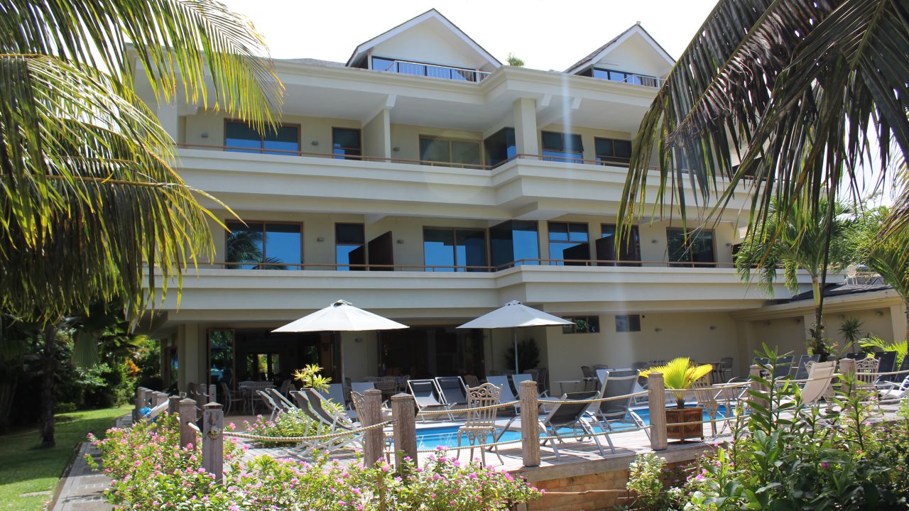 Crown Beach Hotel (Pointe Aux Sel) • HolidayCheck (Mahe | Seychellen)