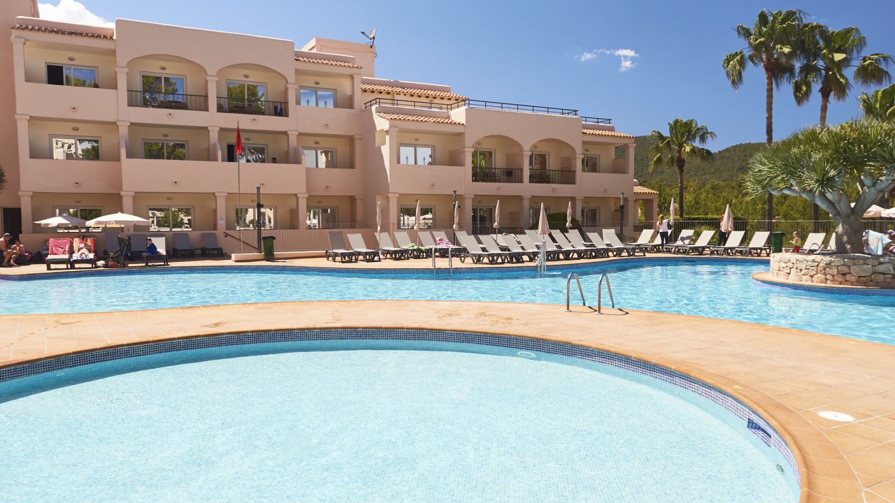 Invisa Hotel Cala Blanca (Playa Des Figueral ...