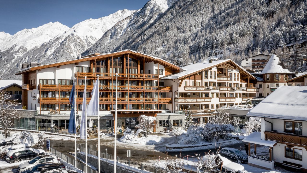 fb85eca8-815d-3c6d-8a6a-0adec5ac6d55