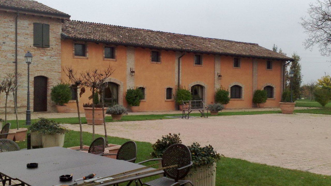 Hotel Relais Cascina Scottina  Roveleto Cadeo      HolidayCheck