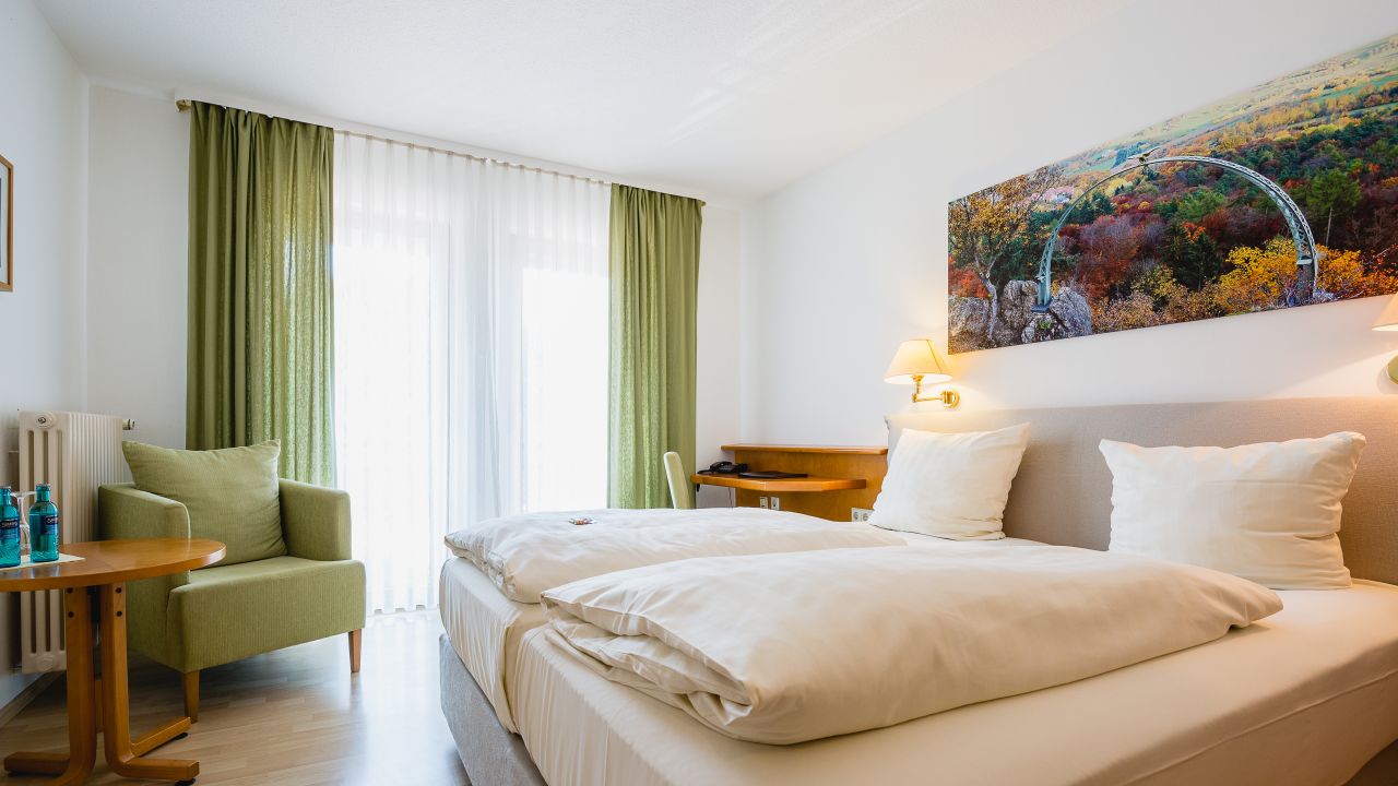 Hotel Bastenhaus (Dannenfels) • HolidayCheck (Rheinland-Pfalz ...