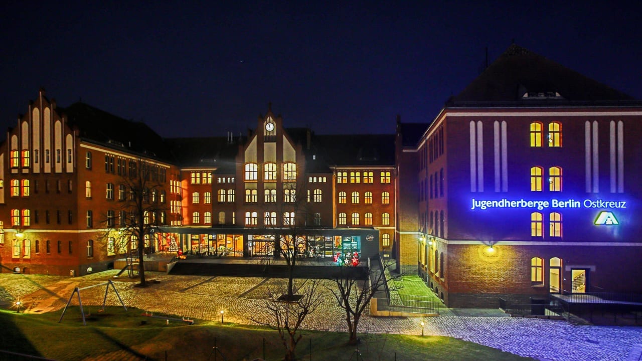 Jugendherberge Berlin Ostkreuz (Berlin-Lichtenberg) • HolidayCheck ...