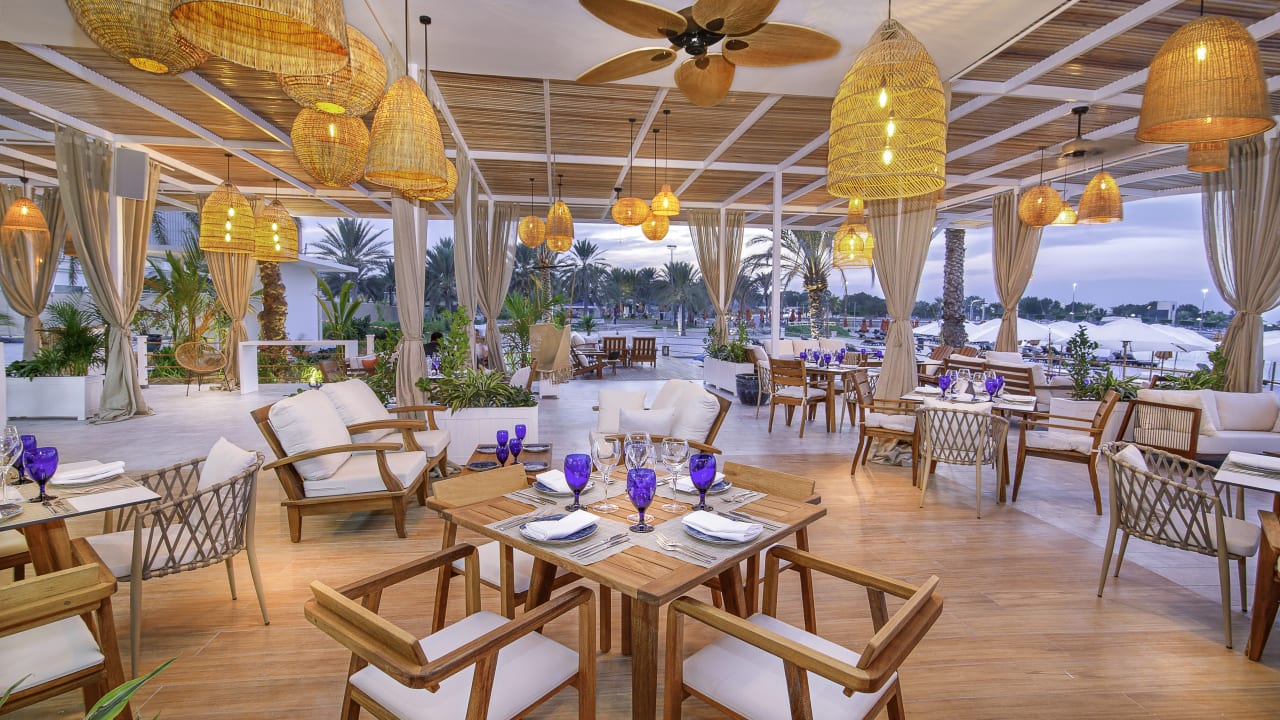 5 Sterne Hotels Abu Dhabi Die Besten Abu Dhabi Hotels Bei Holidaycheck