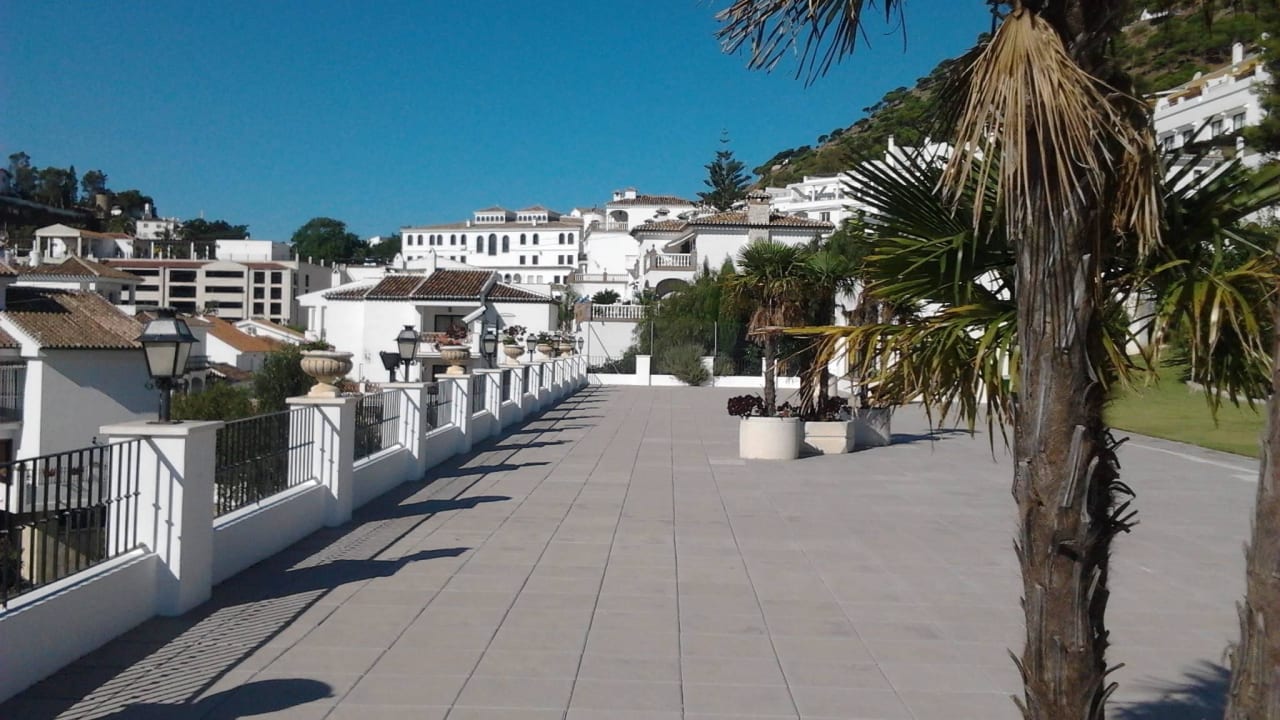 Verganglichkeit Der Schonheit Schimmel Und Schlechtes Essen Trh Mijas Mijas Holidaycheck Costa Del Sol Spanien