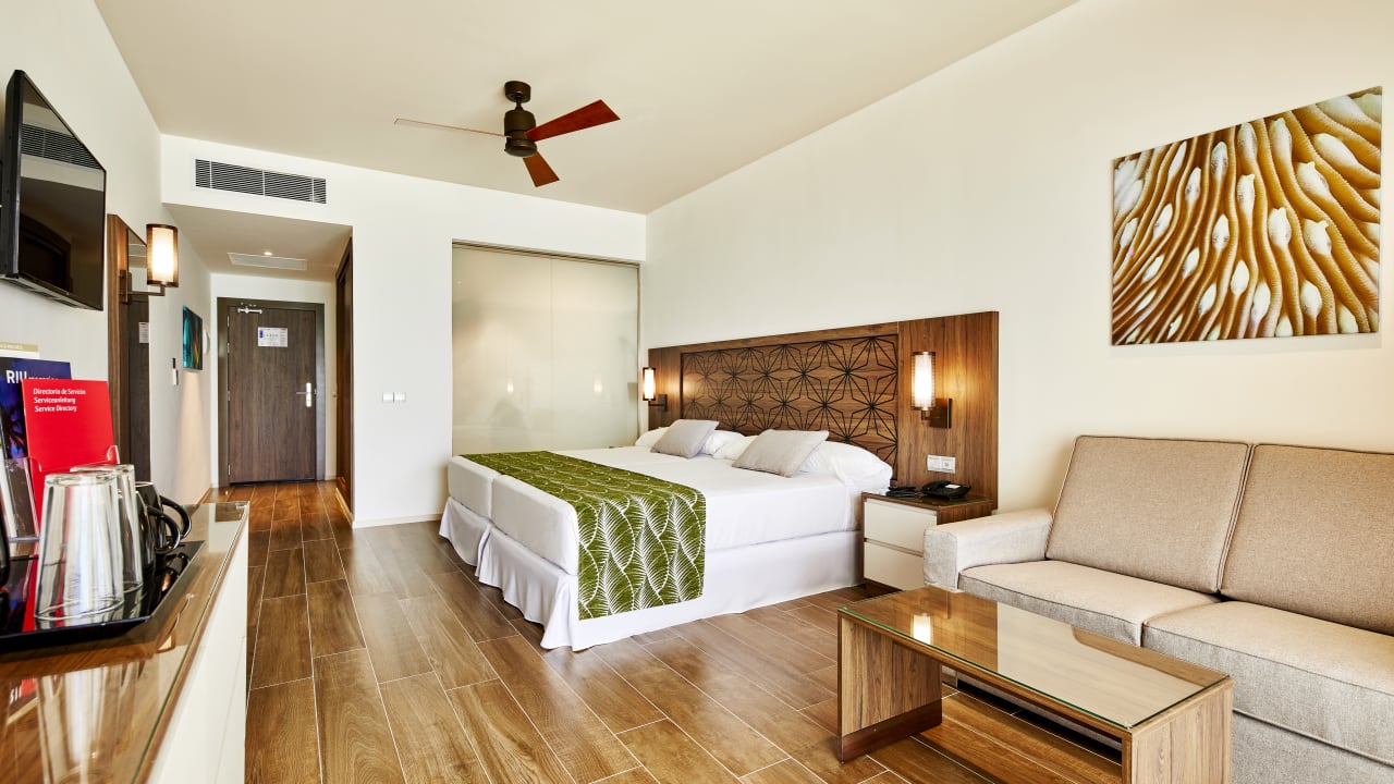 Hotel Riu Atoll