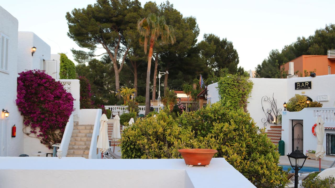 Villa Columbus Rooms and Restaurant