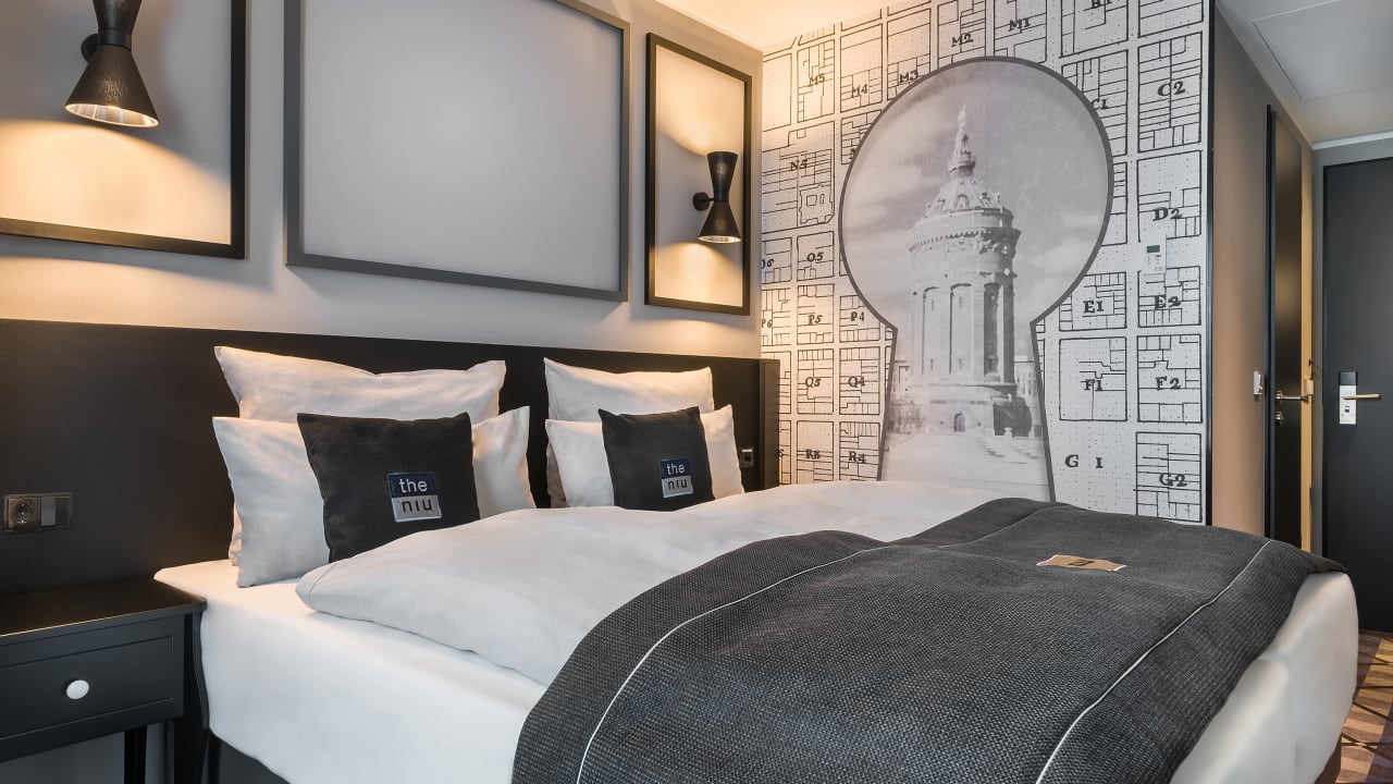 The Niu Square Mannheim Holidaycheck Baden Wurttemberg Deutschland