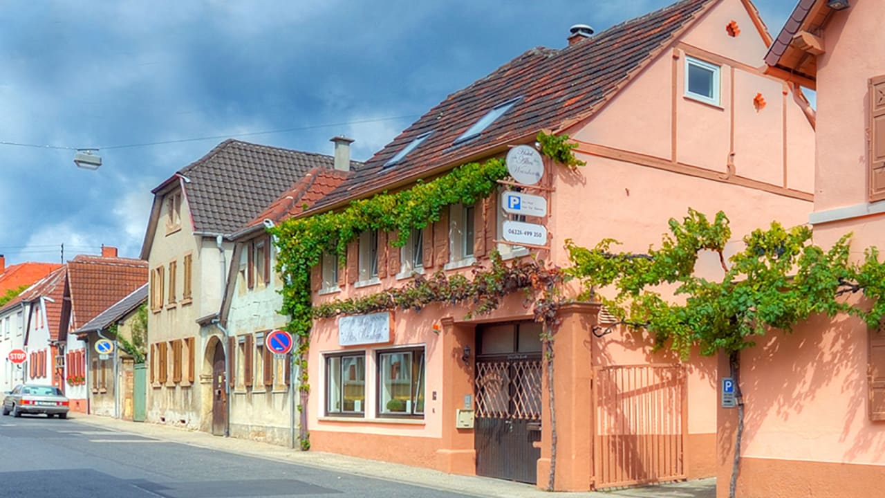 Hotel Altes Weinhaus (Neustadt An Der Weinstraße) • HolidayCheck ...