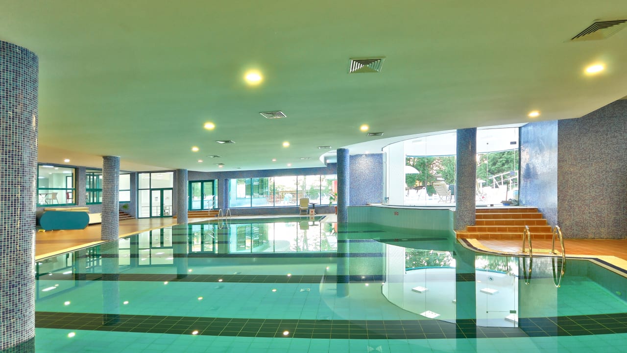 Marina Grand Beach Hotel