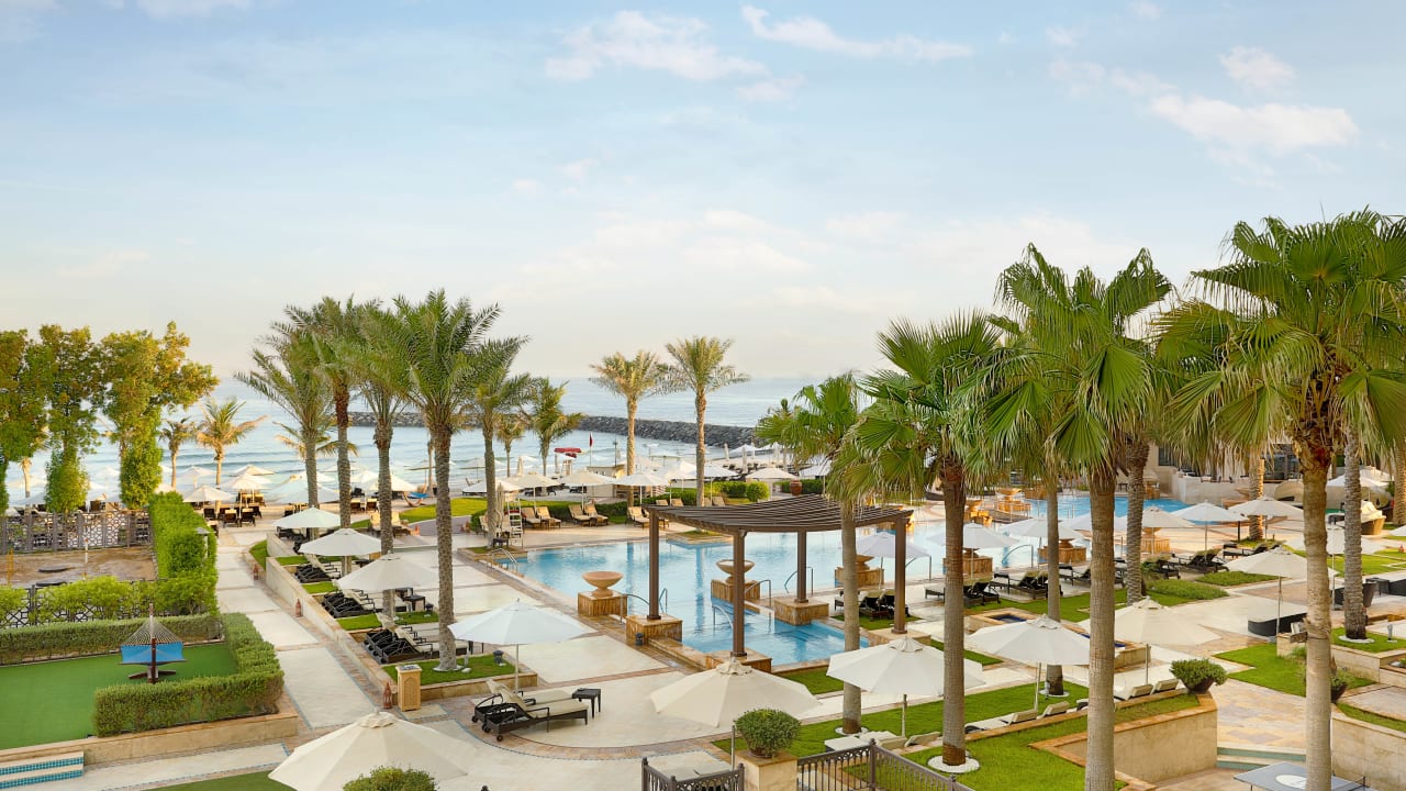 Ajman saray a luxury collection resort где находится