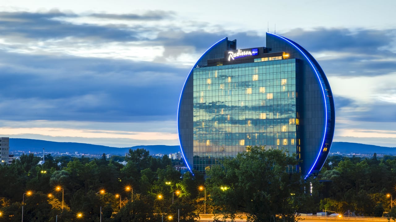 Radisson Blu Hotel Frankfurt Frankfurt Am Main Holidaycheck Hessen Deutschland