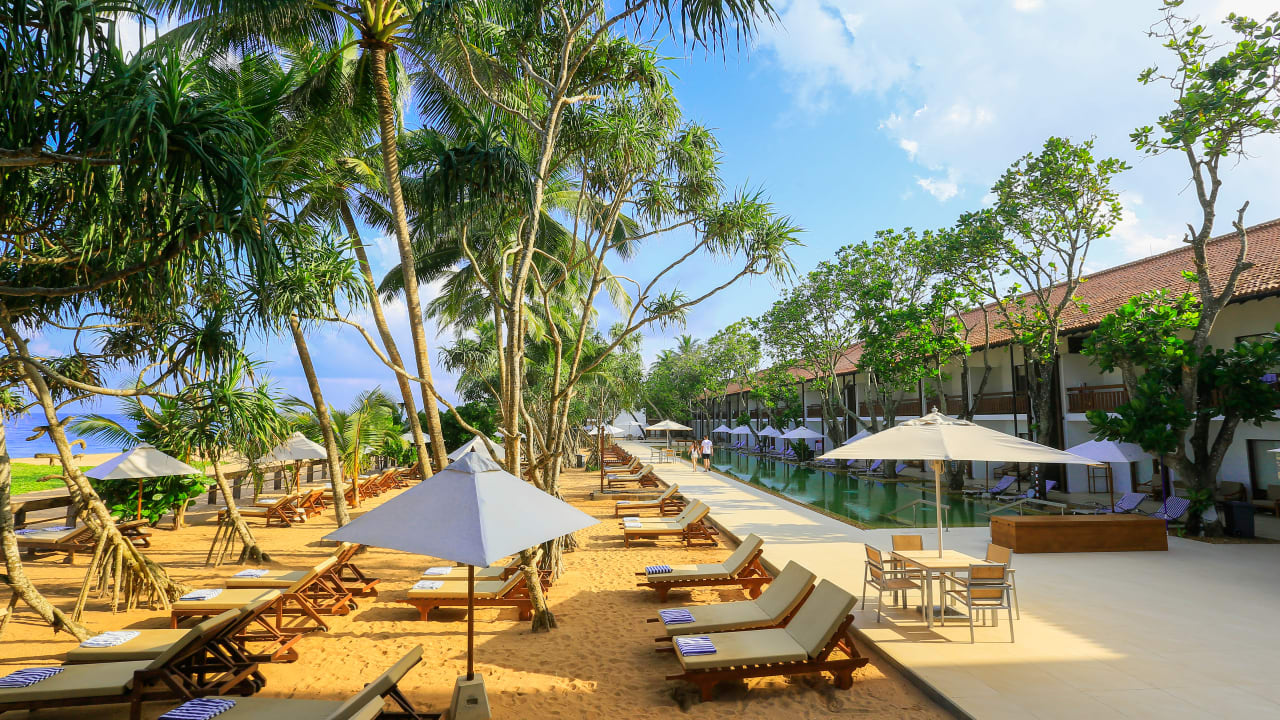 Pandanus Beach Resort & Spa