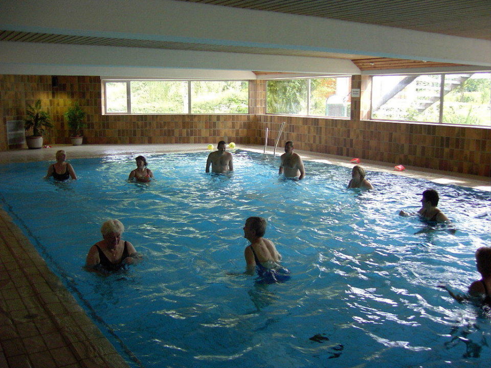 Schwimmbad Bildungszentrum Heinrich Lubke Haus Mohnesee