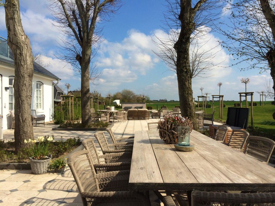 Bild &quot;Im Garten&quot; zu Hotel Hof Galerie in Gemeinde Sylt [Sylt]