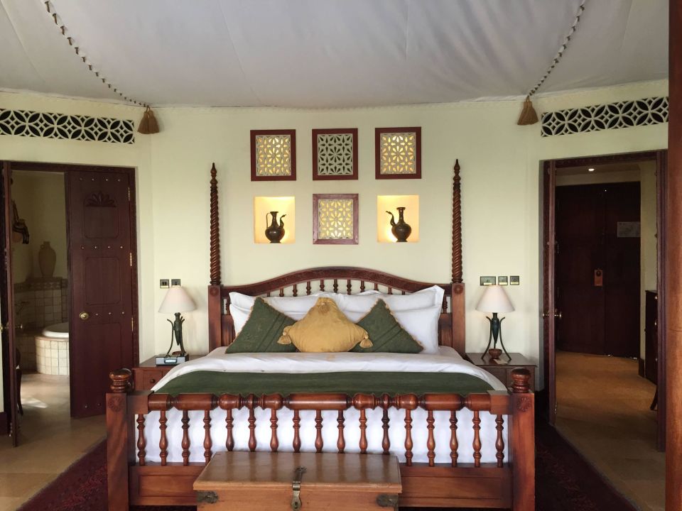 "Das Wohnzimmer/Schlafzimmer" Al Maha, A Luxury Collection Desert