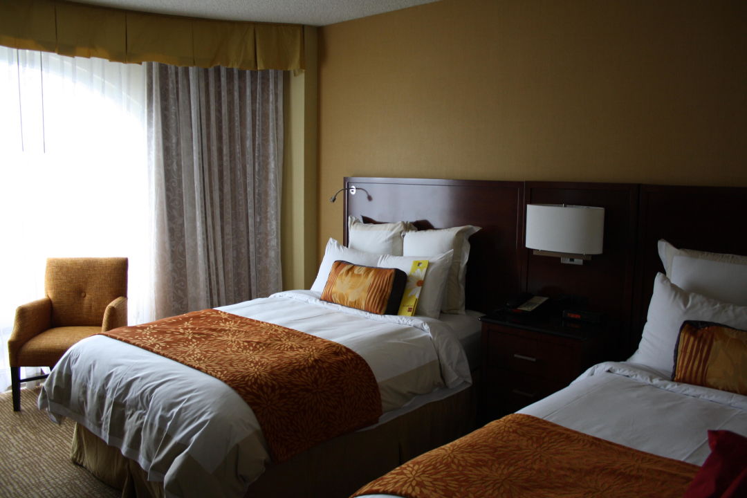 2 Grosse Betten Hotel Montreal Marriott Chateau Champlain