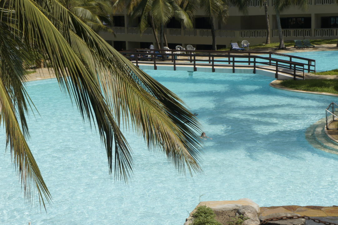 "Emrald Hotel Flamingo Beach" PrideInn Flamingo Beach Resort & Spa