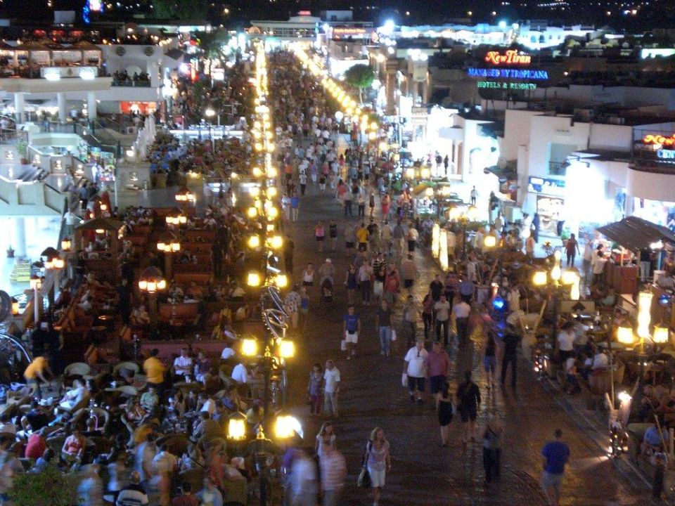 "Partymeile vom Hotel aus gesehen" Hotel Tropitel Naama Bay Resort