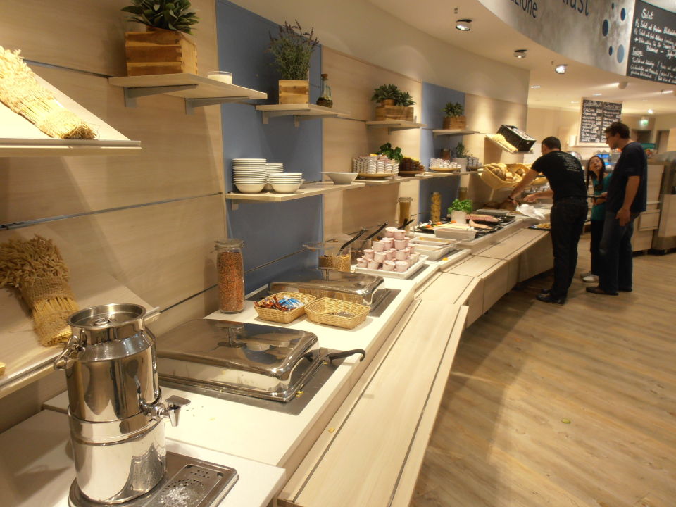 buffet-h2-hotel-berlin-alexanderplatz-berlin-mitte-holidaycheck