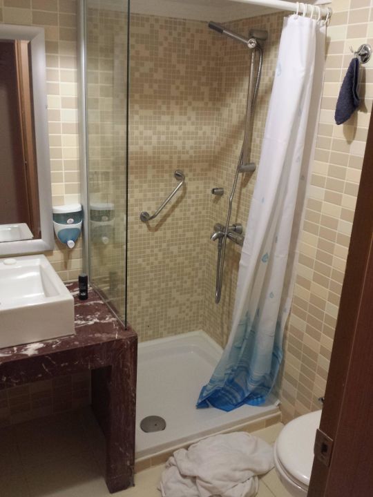 Bild "Eine der vielen Veranstaltungen, hier Grillabend." zu Hane Hotel