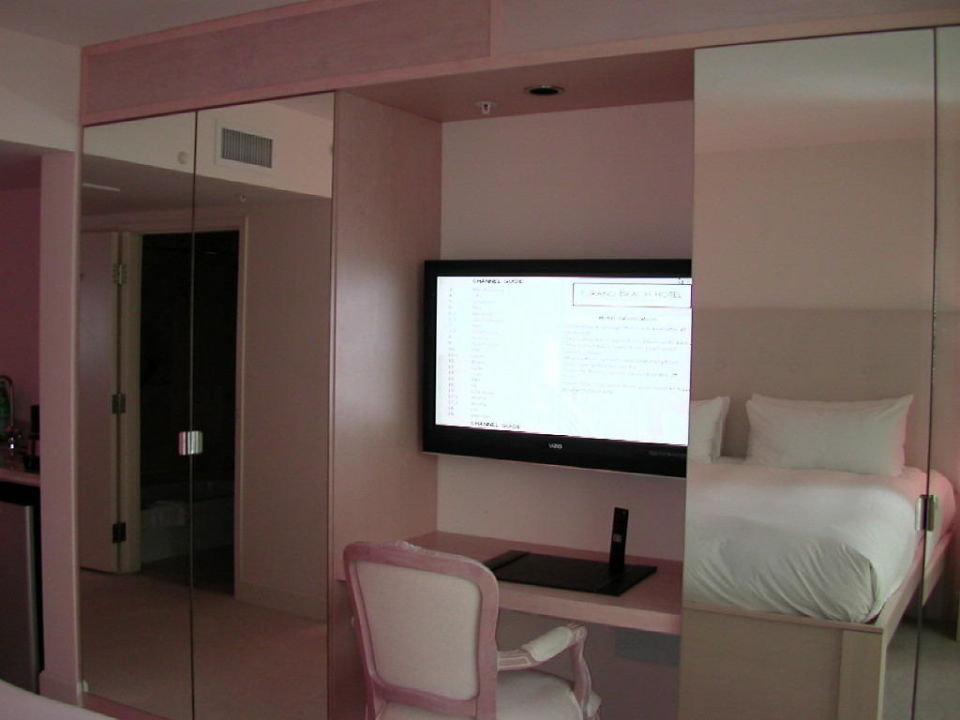 2 Fernseher Im Schlafzimmer Grand Beach Hotel Miami Beach