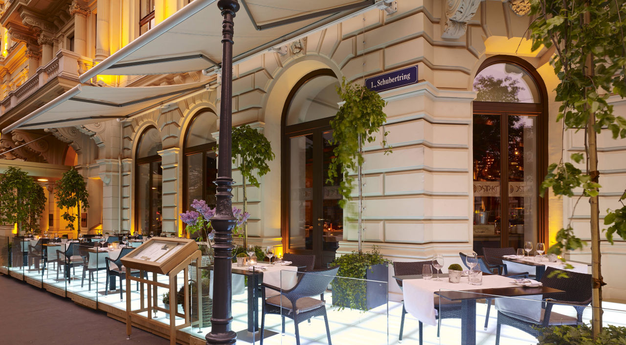 "Dstrikt Steakhouse" Hotel The RitzCarlton Vienna (Wien) • HolidayCheck (Wien Österreich)