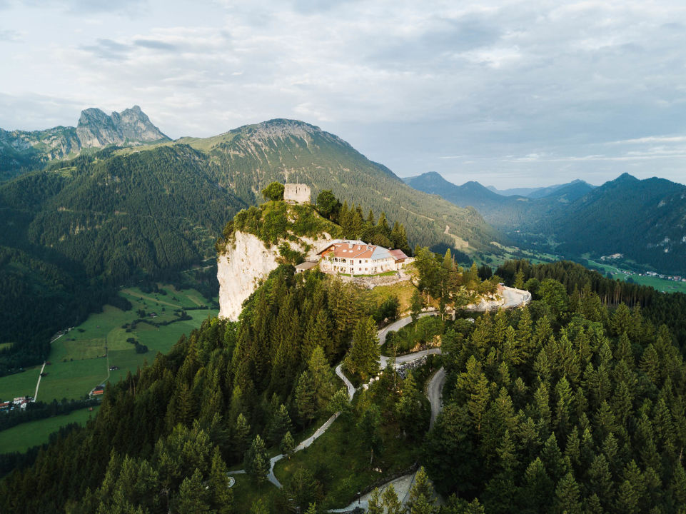 "Außenansicht" Das Burghotel Falkenstein (Pfronten) • HolidayCheck (Bayern  Deutschland)