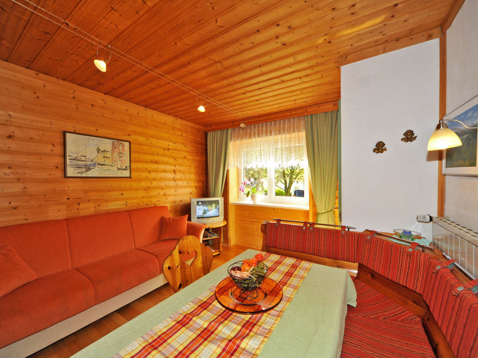 "Gemütliche Wohnküche mit Sofa Appartement Nr. 2" Haus ...