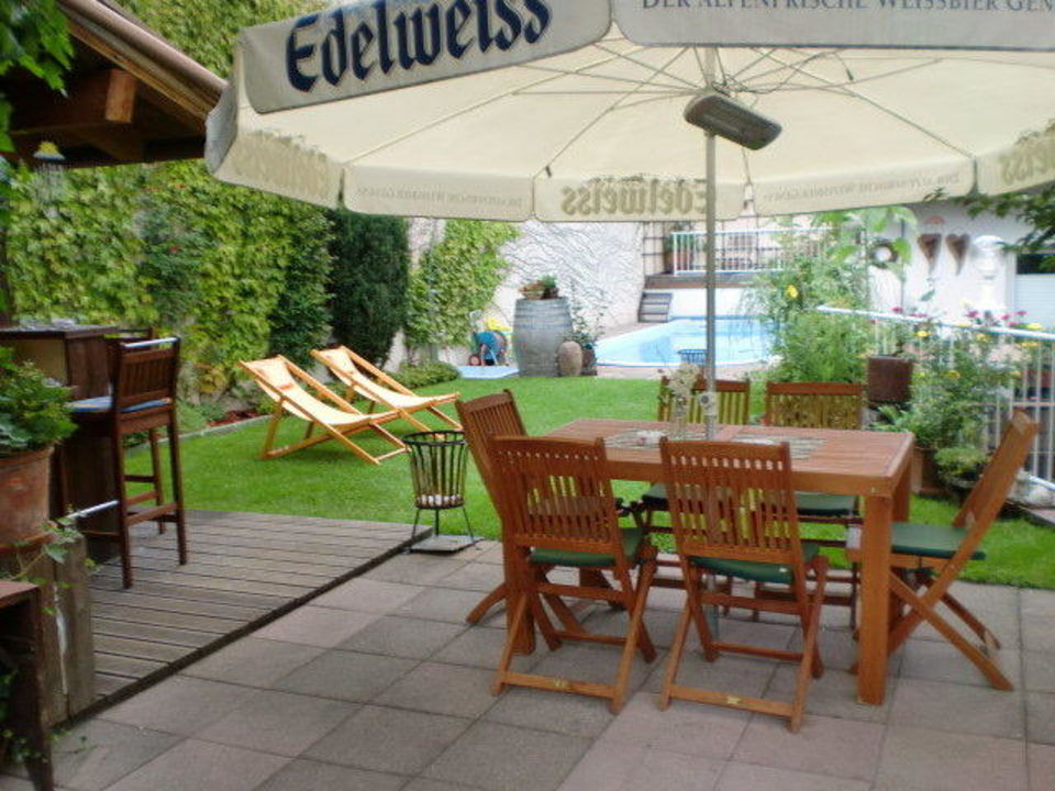 "Garten mit Aussenbar " Aktivhotel Fortuna (See