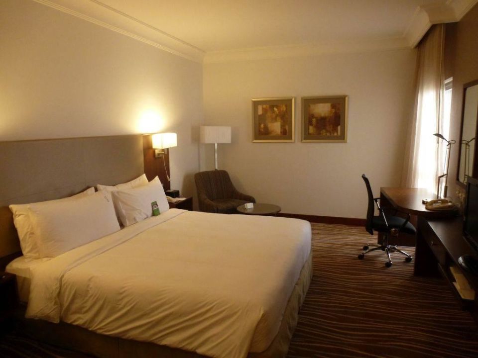 "Großes modernes Schlafzimmer" Holiday Inn Abu Dhabi Downtown (Abu