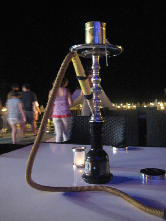 Shisha Raucher Aus Dem Urlaub | Shisha rauchen in der Öffentlichkeit ...
