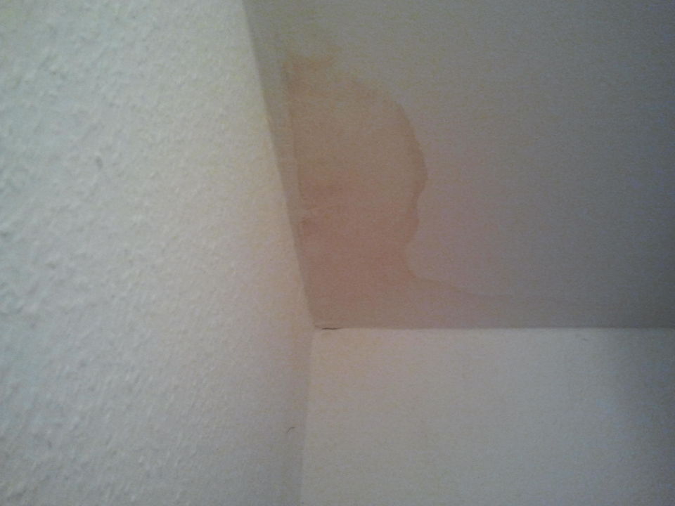 "Es gibt noch mehr Wasserflecken an der Decke" Hotel Brechmann (Detmold) • HolidayCheck