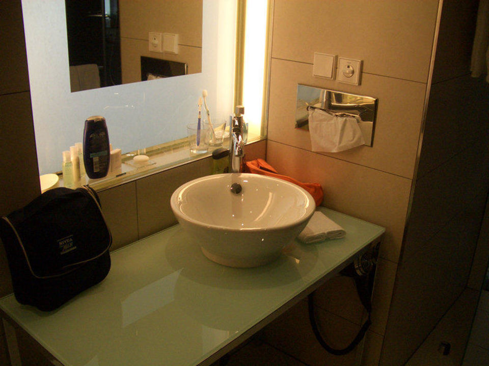 "Bad, Waschbecken" Vienna House Andel's Berlin (Berlin - Lichtenberg