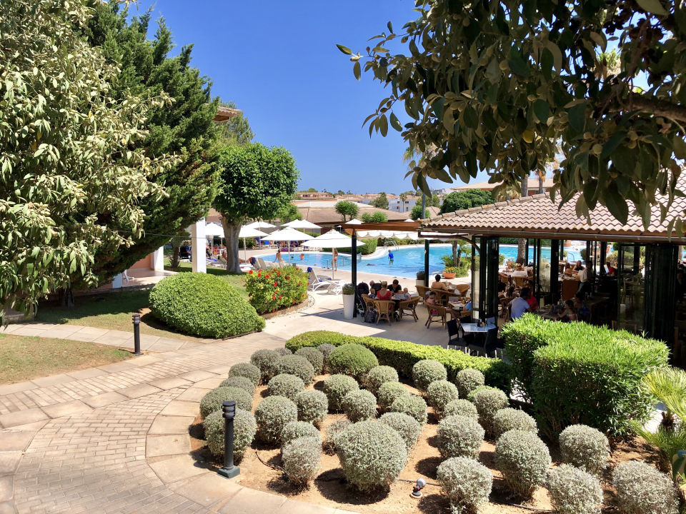 pool-blau-colonia-sant-jordi-resort-spa-colonia-sant-jordi