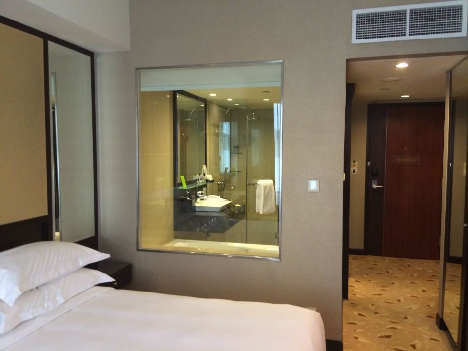 Glaswand Zum Bad Hotel Royal Plaza On Scotts Singapur Holidaycheck Central District Singapur