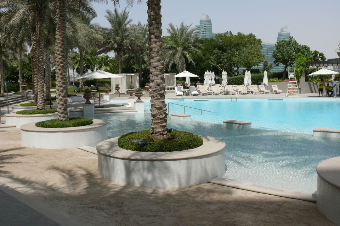 "Pool" Palazzo Versace Dubai (Dubai) • HolidayCheck (Dubai Vereinigte