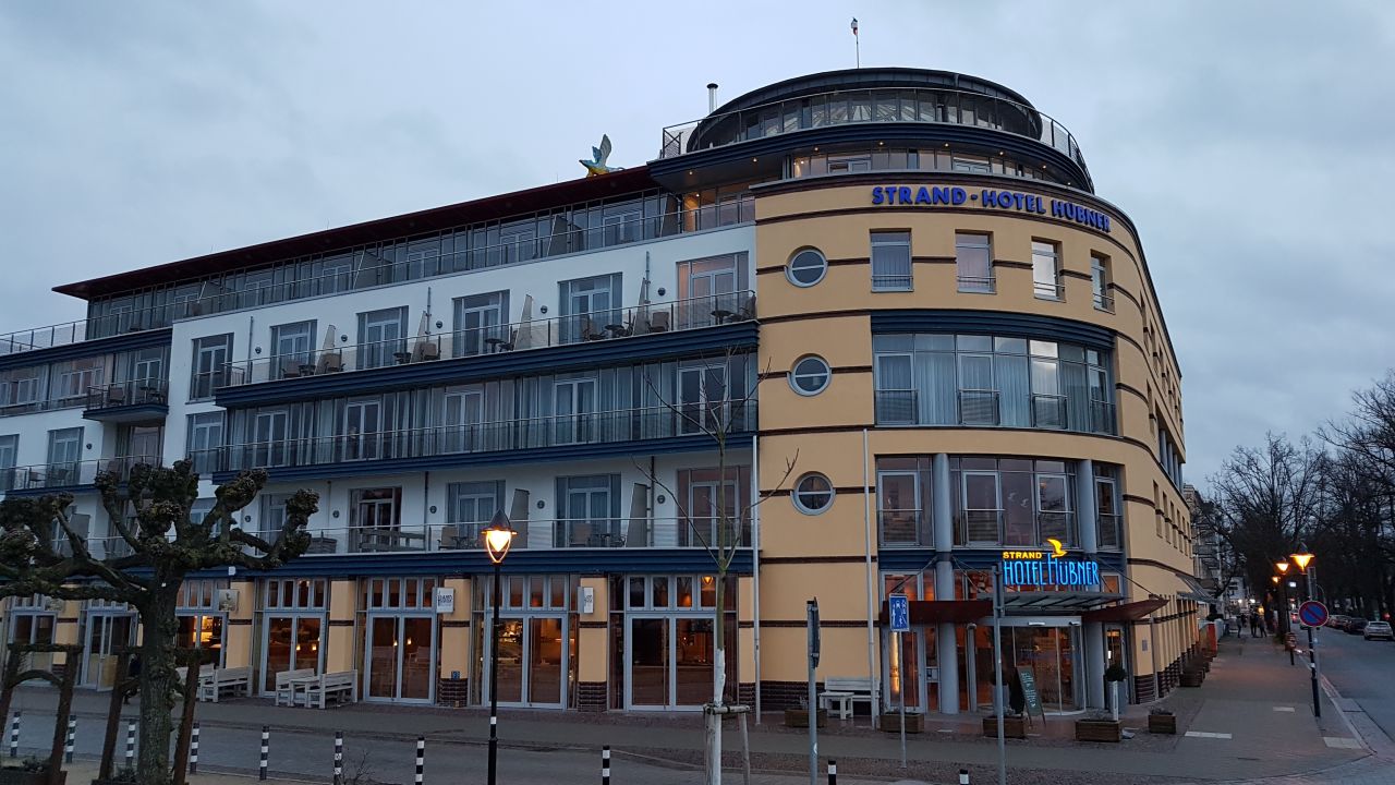 "Außenansicht" StrandHotel Hübner (Rostock Warnemünde) • HolidayCheck