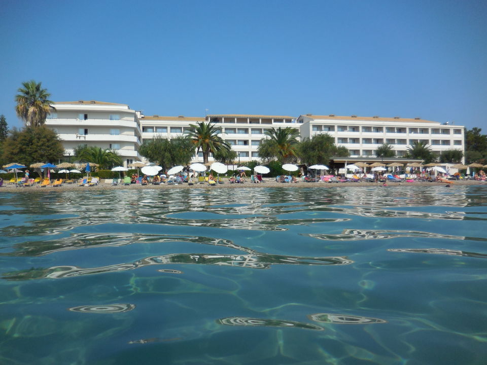 "Strand" Elea Beach Hotel (Dassia) • HolidayCheck (Korfu Griechenland)