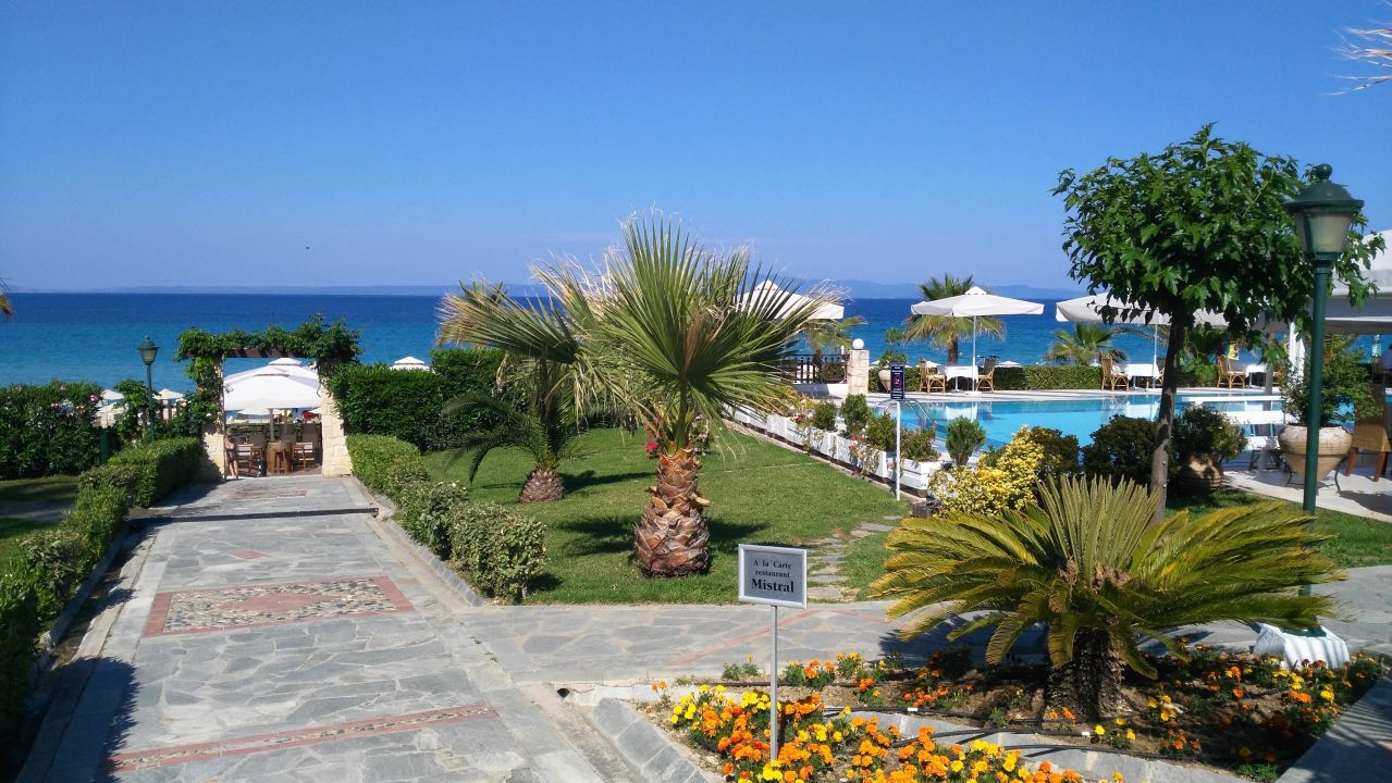 "Weg zum Strand" Aegean Melathron Thalasso Spa Hotel ...