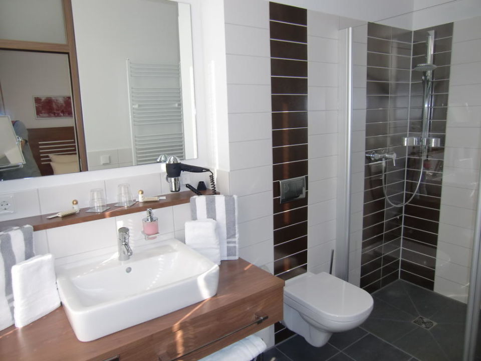 {Bad dusche
64} Bad mit Dusche" Hotel Brühlerhöhe (Erfurt) • HolidayCheck ... | {Bad dusche
64}