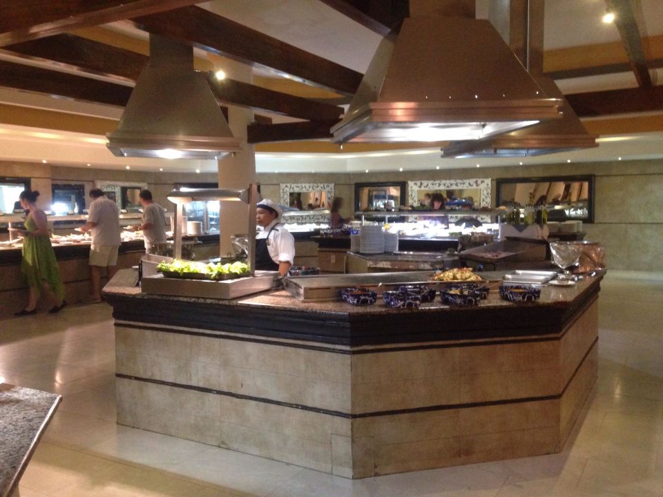 sandos playacar buffet