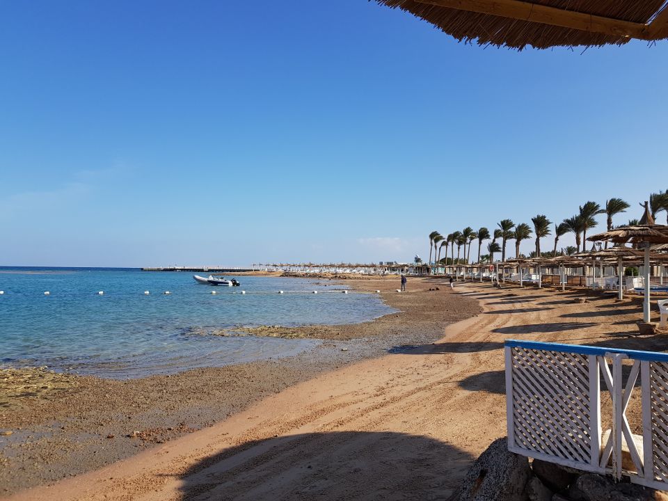 "Strand" Alf Leila Wa Leila (Hurghada) • HolidayCheck ...