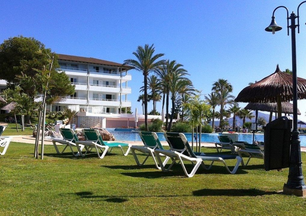 "Teil des Hotels vom Pool aus" Aparthotel Esperanza Park ...