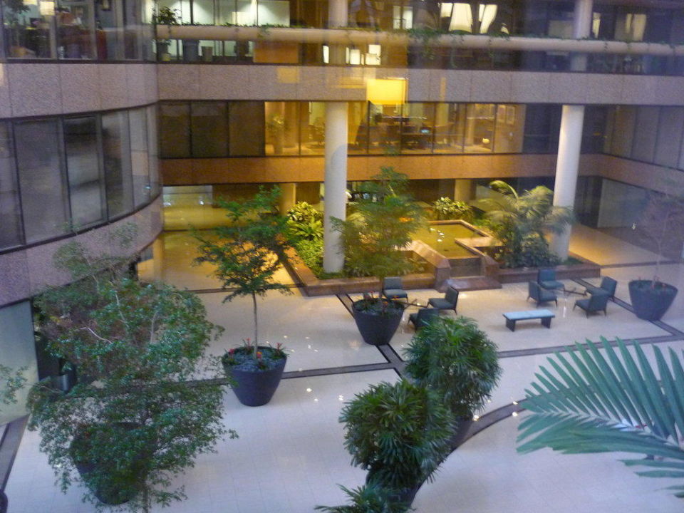 "Blick zum Innenhof" The Westshore Grand, A Tribute Portfolio Hotel