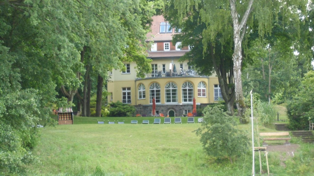 "Blick von der Seeseite" Landhaus Himmelpfort am See