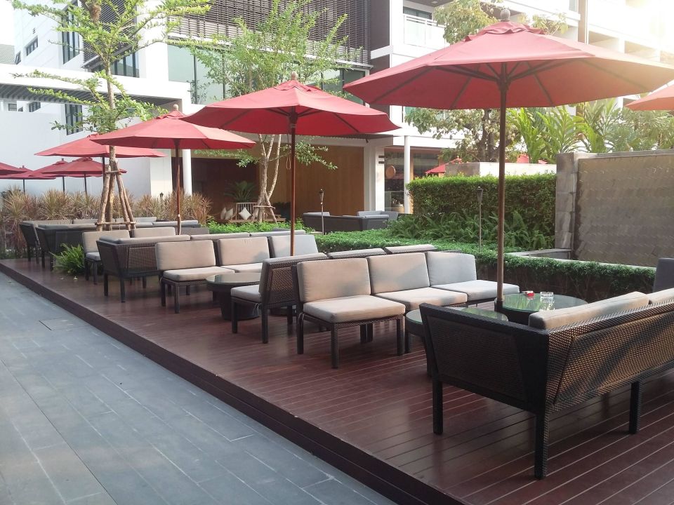 outdoor dining near me asian