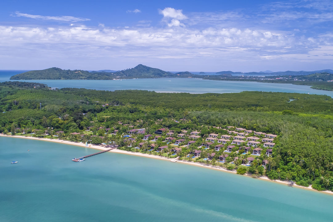 "Außenansicht" The Village Coconut Island Beach Resort (Phuket Town) • HolidayCheck (Phuket
