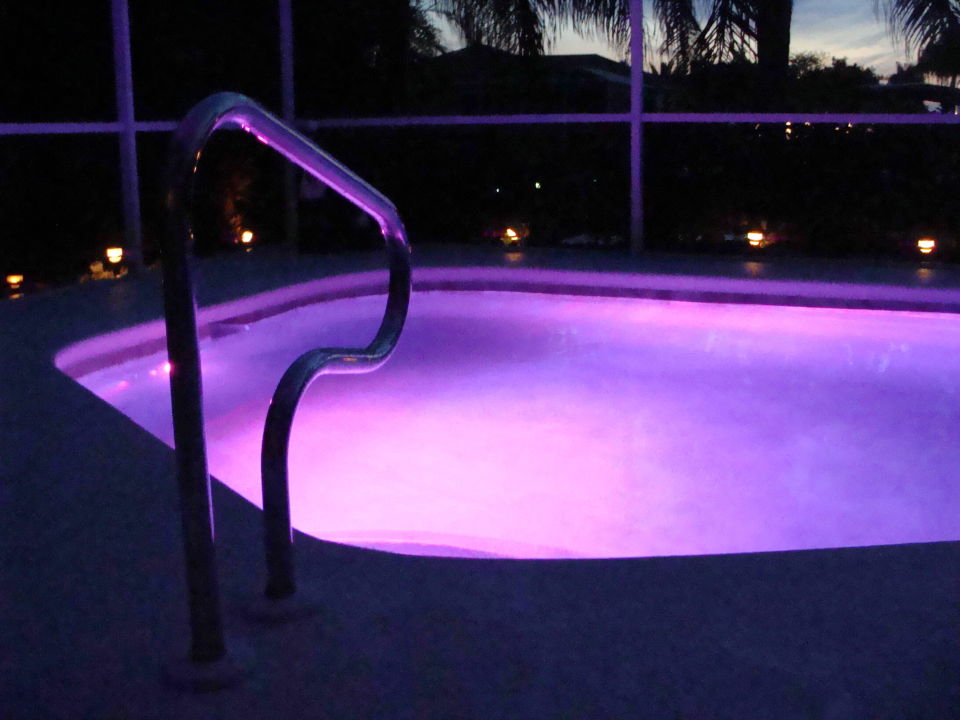 Eine Der Vielen Poolfarben Villa Bel Air Cape Coral Holidaycheck Florida Usa