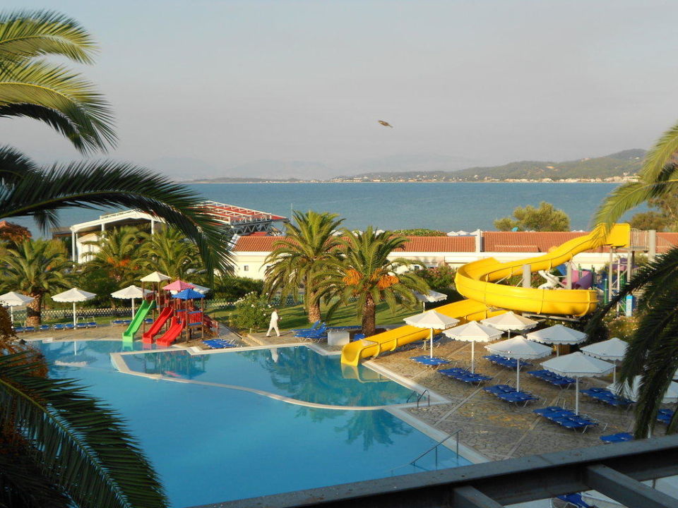 "Pool mit Rutsche" Hotel Roda Beach (Roda) • HolidayCheck ...