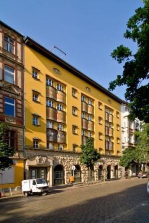"Outside picture" Amstel House Hostel (Berlin-Mitte ...